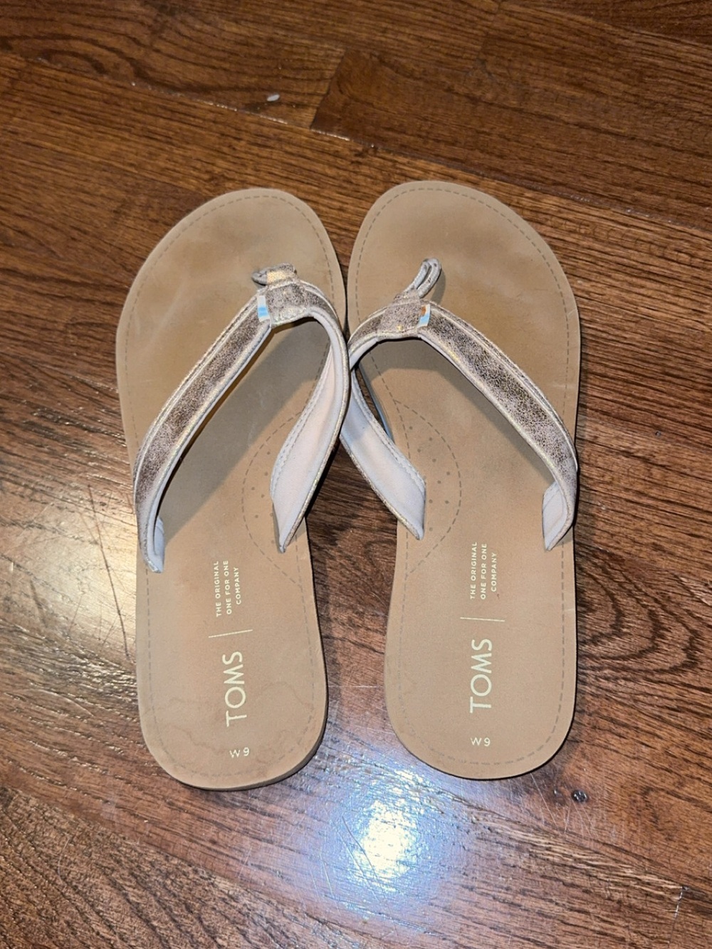 TOMS Women’s Metallic Taupe Flip Flop Sandals